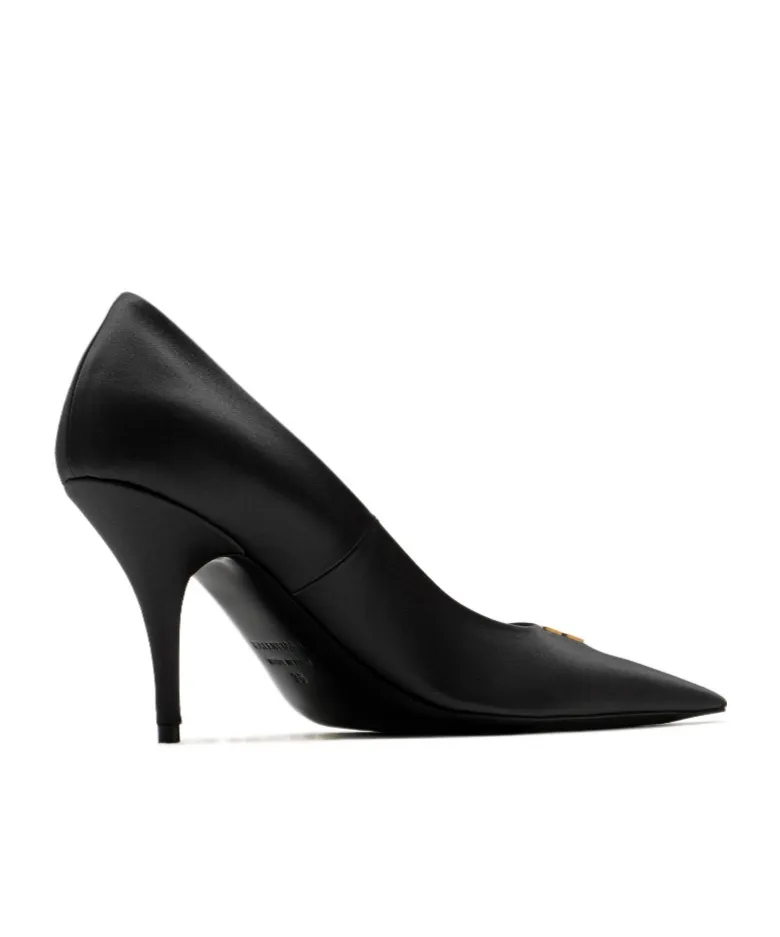 Logo Plaque Pointed-Toe Pumps