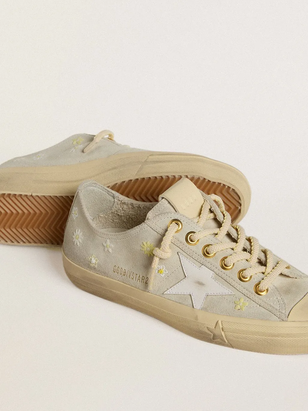 Golden Goose Deluxe Brand V-Star 2 Floral Embroidered Sneakers