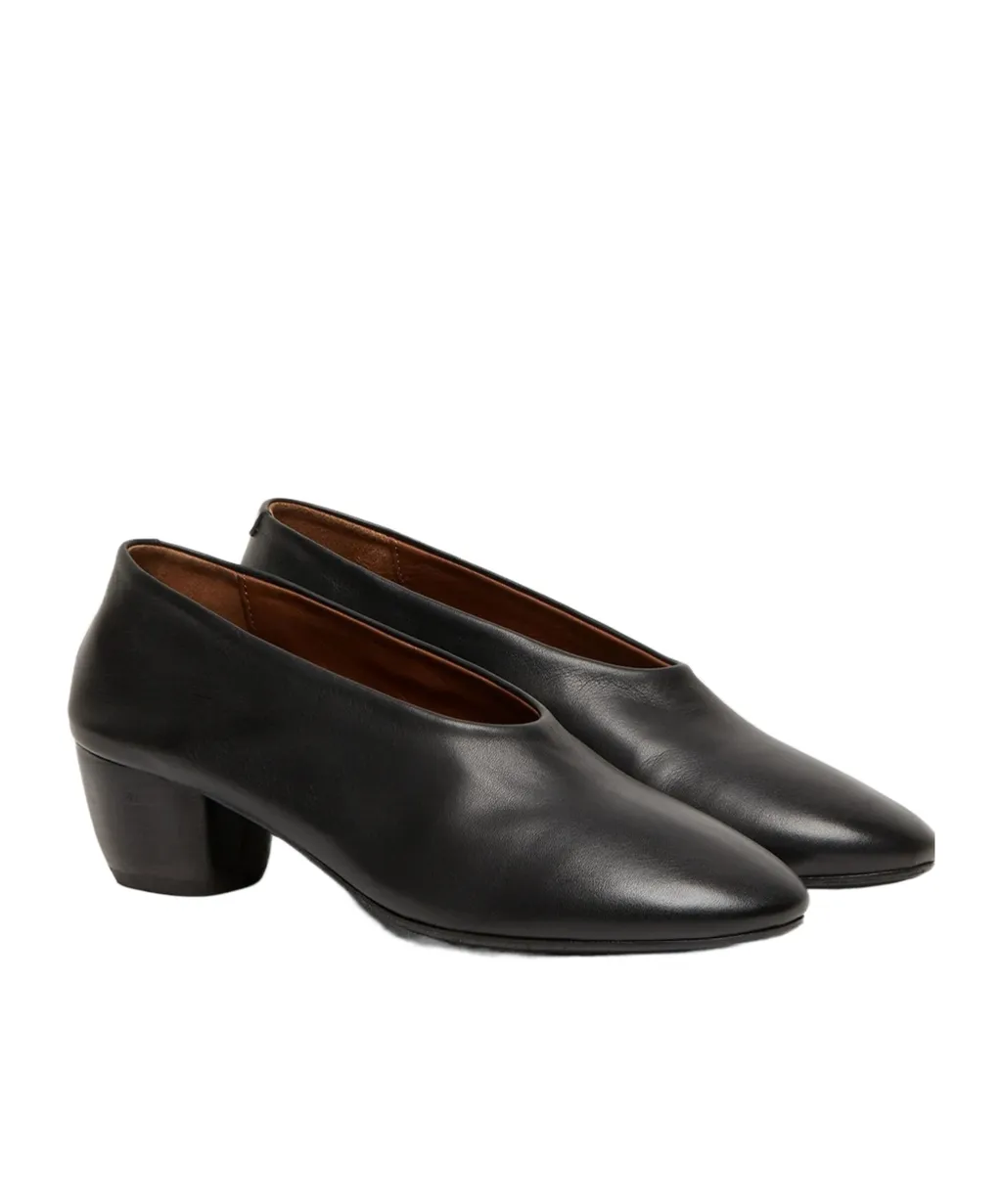 Coltello Inverno Round Toe Pumps