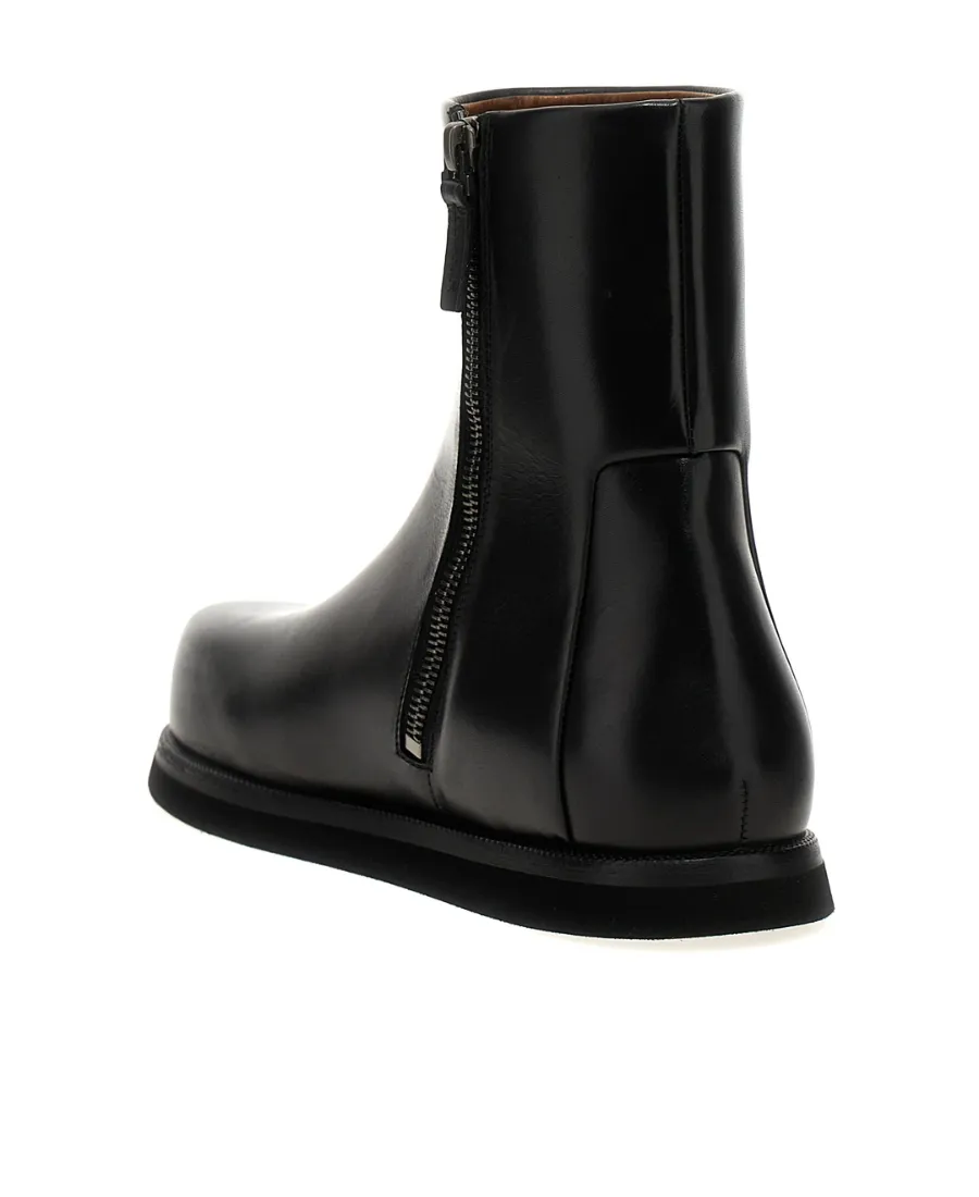 Accom Round Toe Ankle Boots