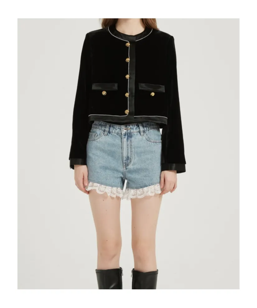 Gold-Buttoned Fragrant Jacket