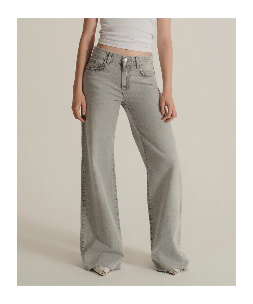 Wide-Leg Jeans