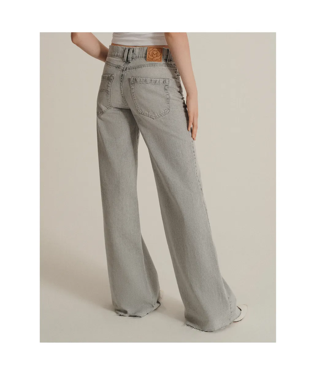 Wide-Leg Jeans