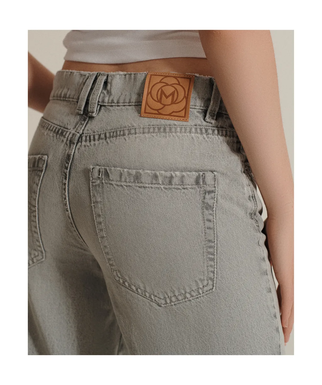 Wide-Leg Jeans