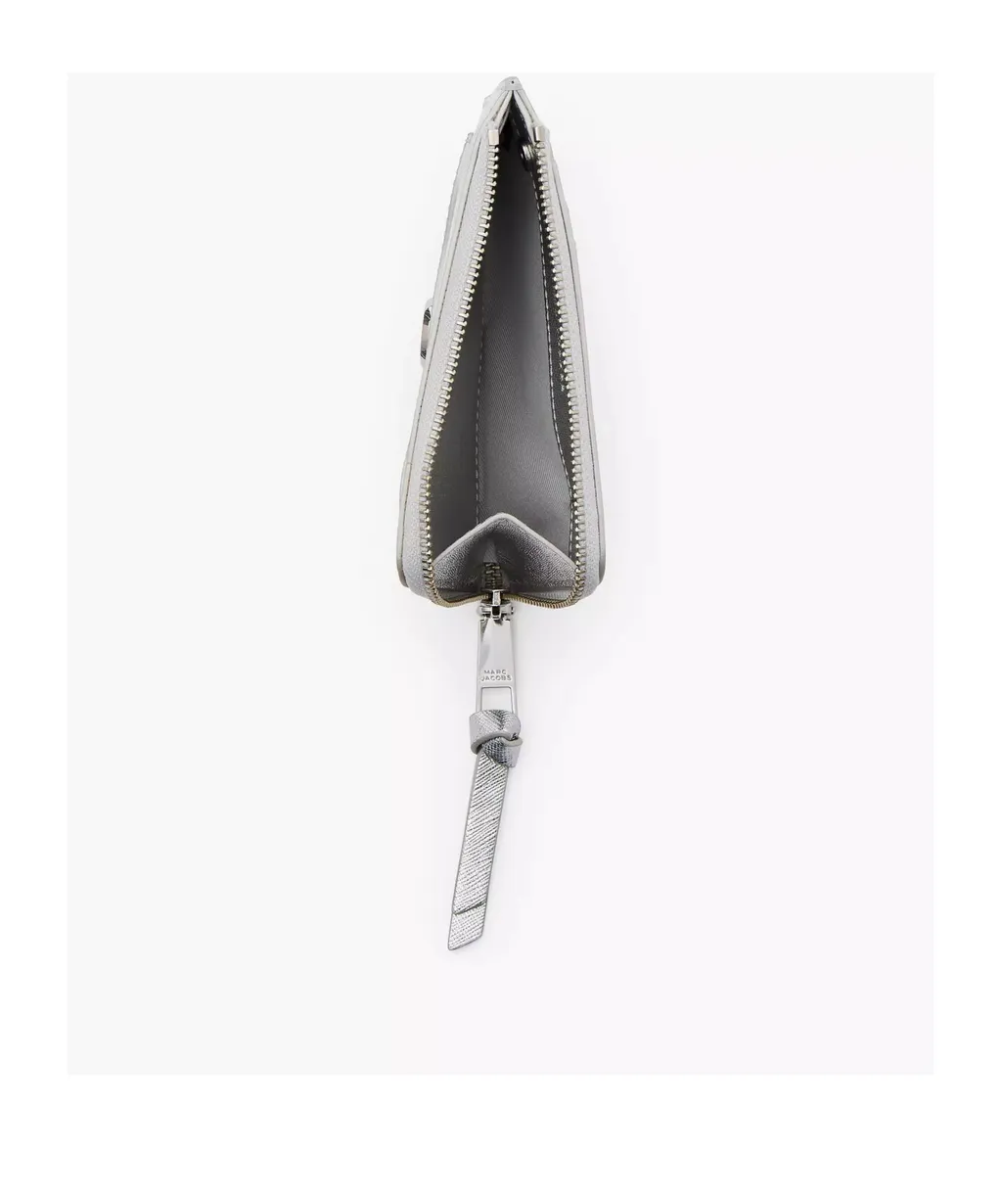The Snapshot Zip-Up Wallet