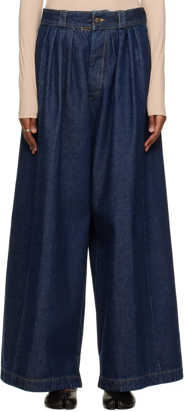 Wide-Leg Pleated Jeans