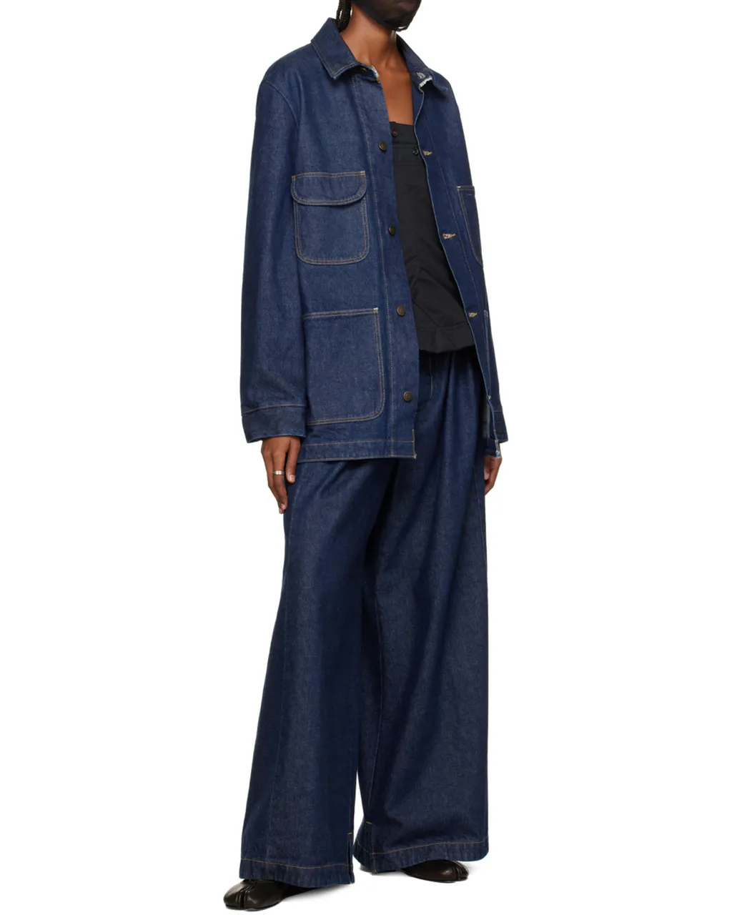 Wide-Leg Pleated Jeans