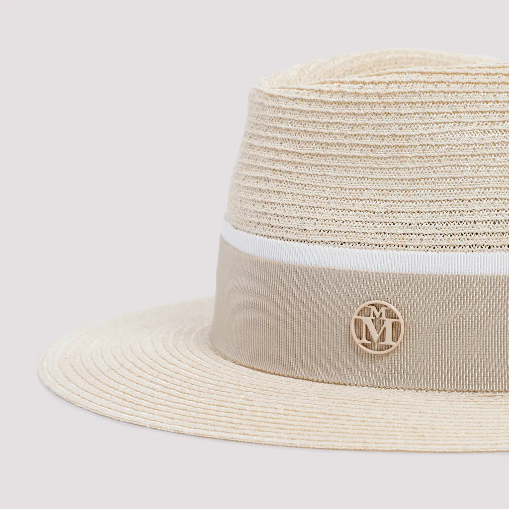 Logo Plaque Andre Hat