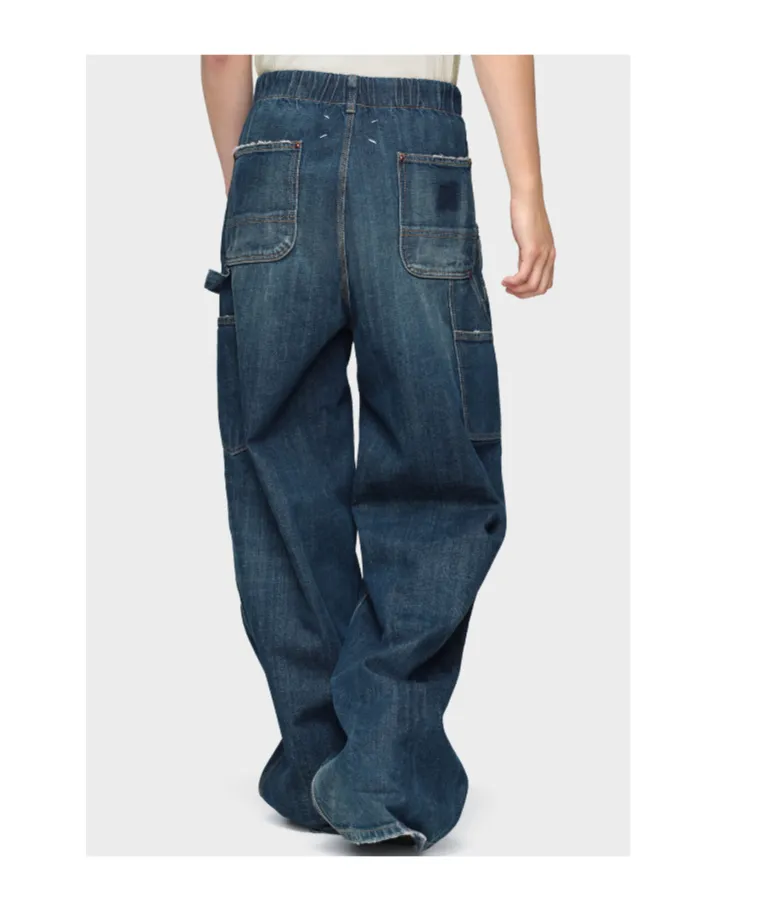 Wide-Leg Jeans