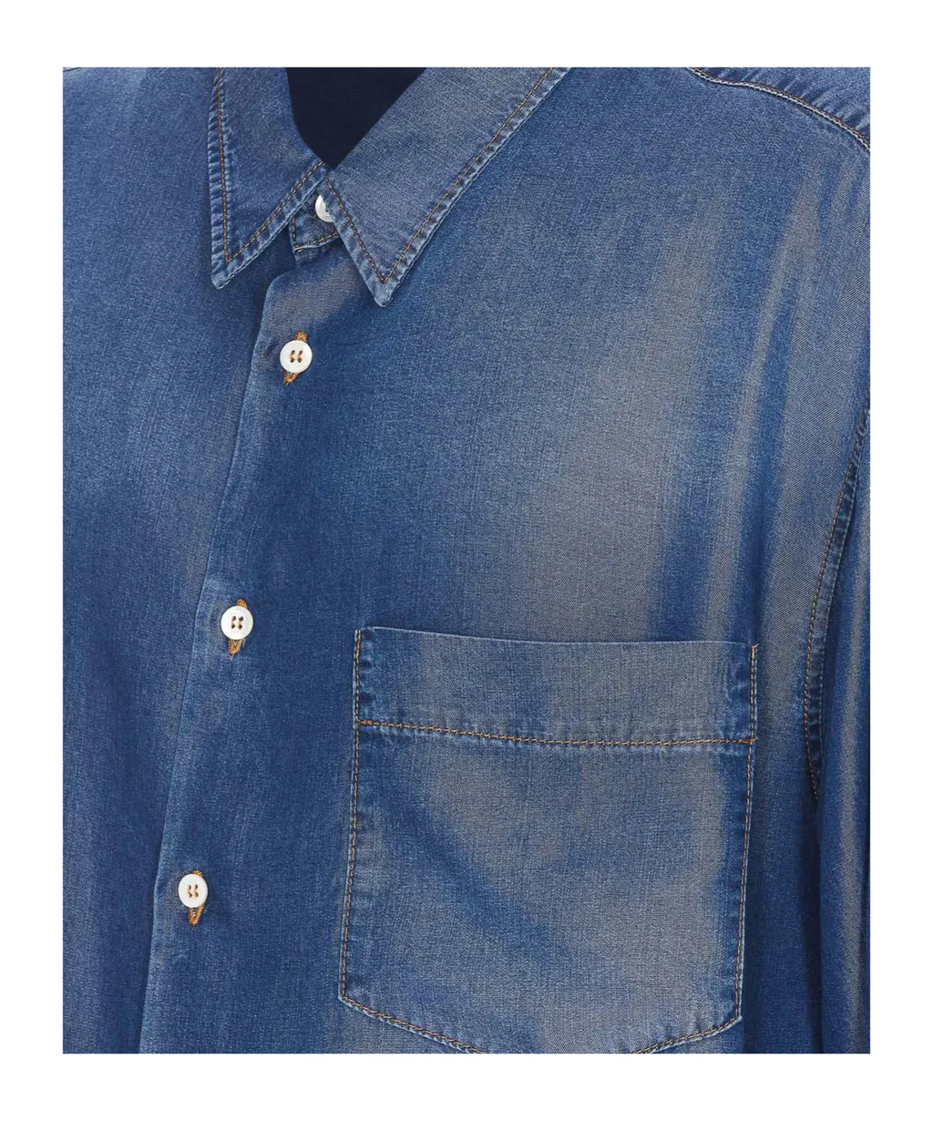 Long-Sleeved Buttoned Shirt