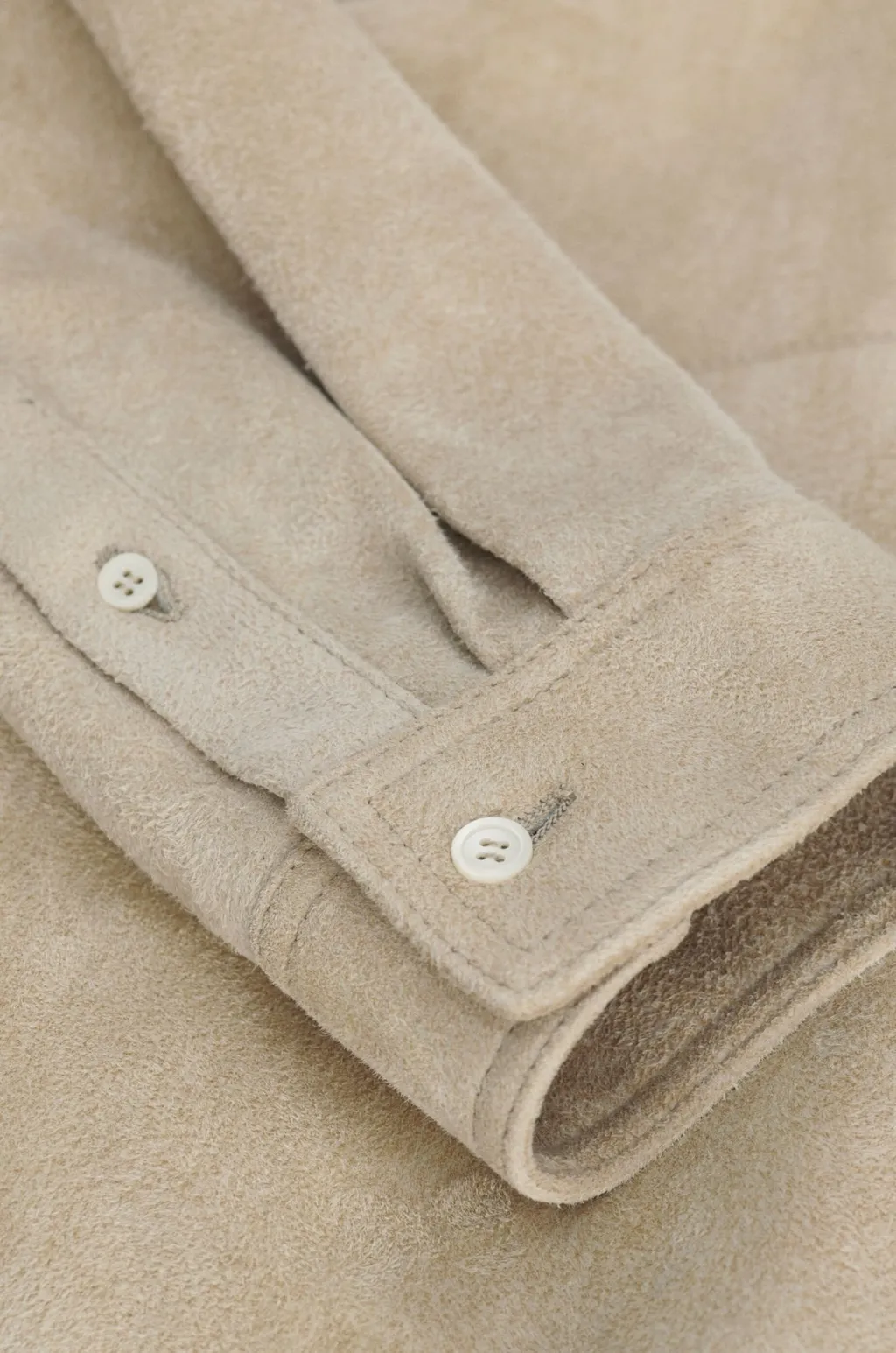 Long-Sleeved Curved Hem Overshirt