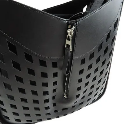 Hammock Logo Shoulder Bag