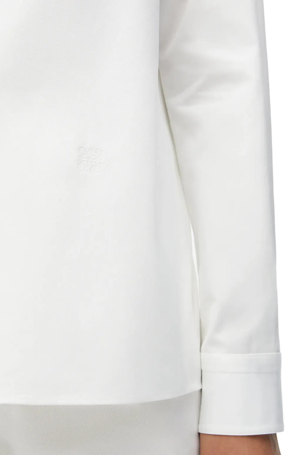 Buttoned Long-Sleeved Shirt