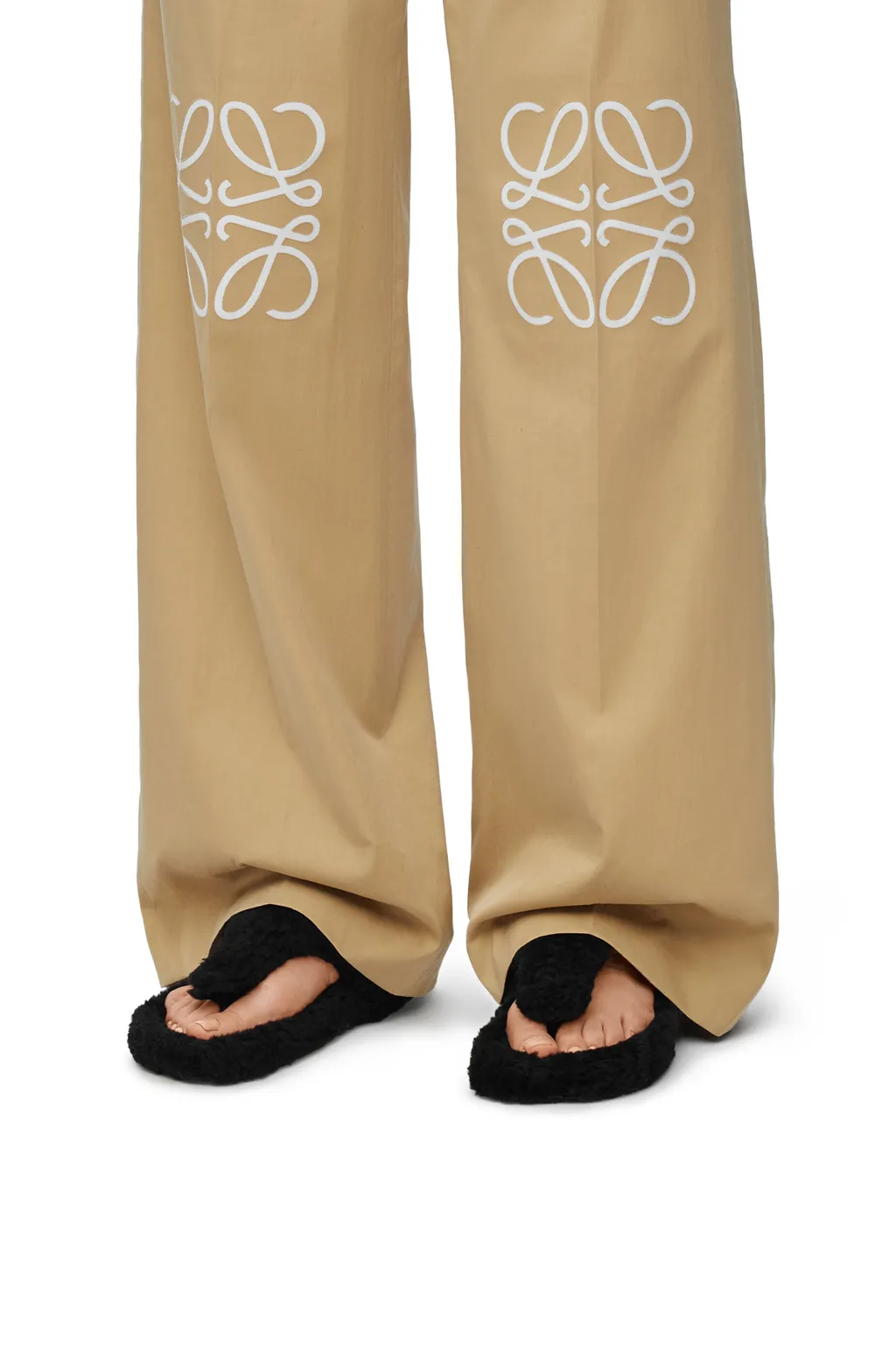 Ease Toe Post Sandals