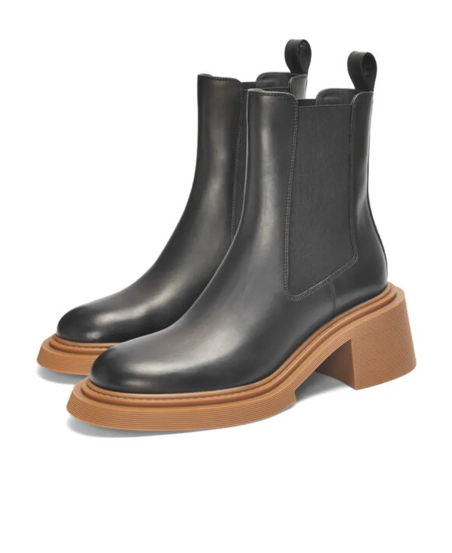 Chelsea Boot In Calfskin