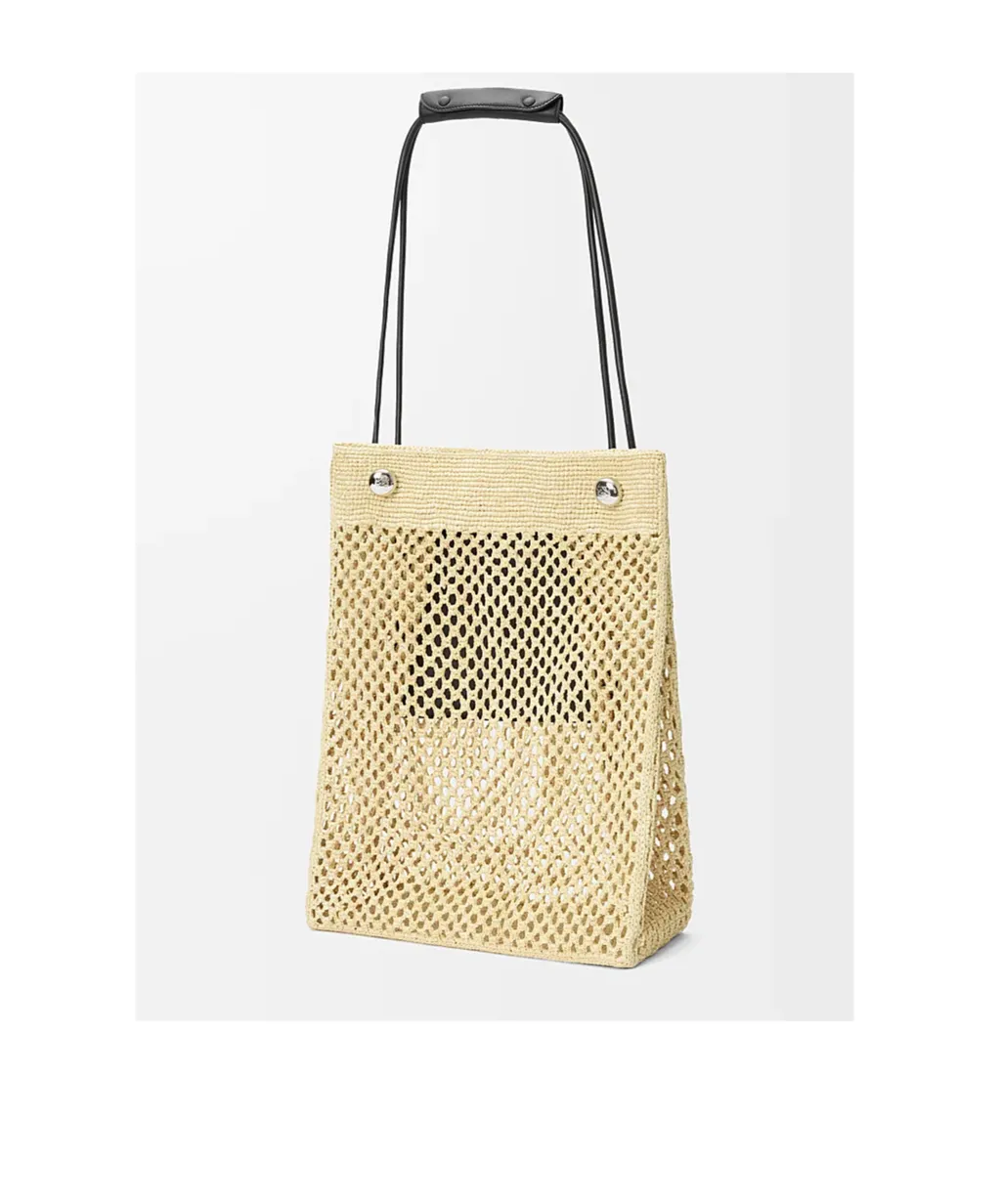 Pebble Hobo In Raffia