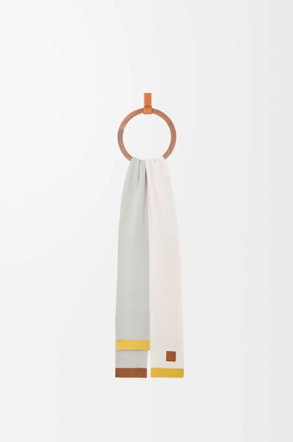 Asymmetric Scarf