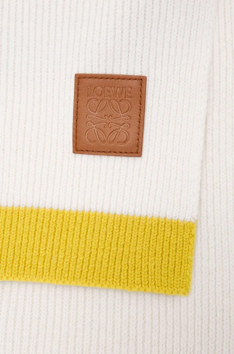 Asymmetric Scarf
