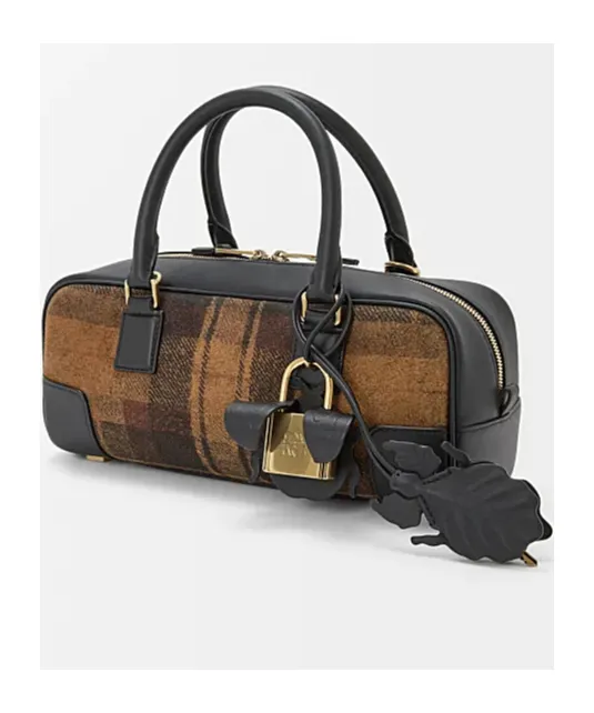 Amazona Shoulder Bag