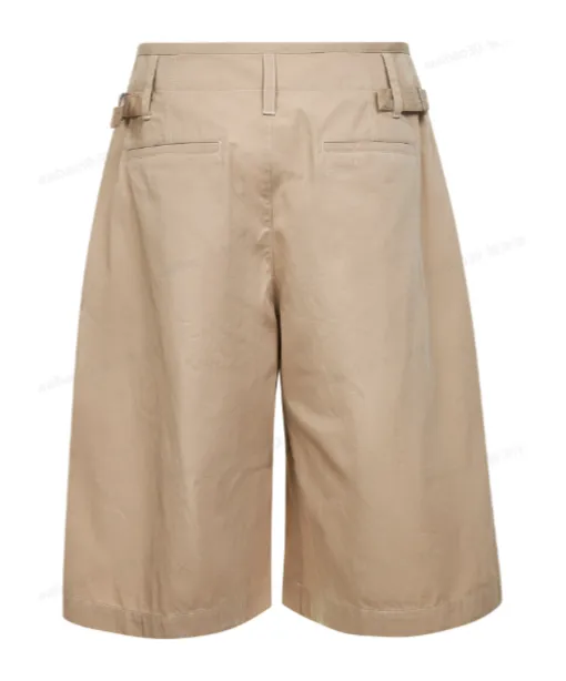 Pleat Detailed Knee-Length Shorts