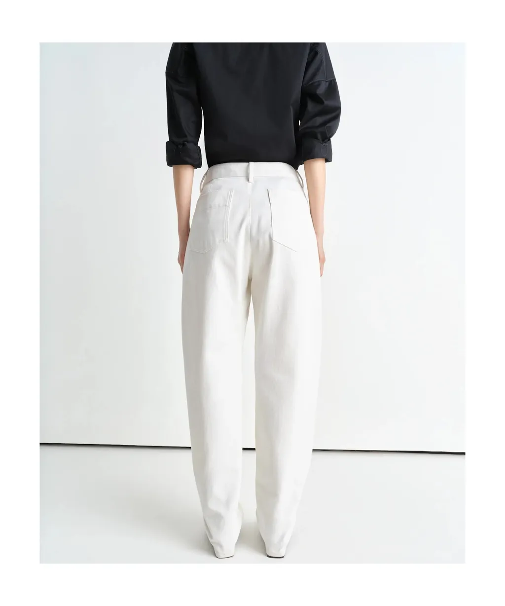 Contrast Stitching Tapered Jeans