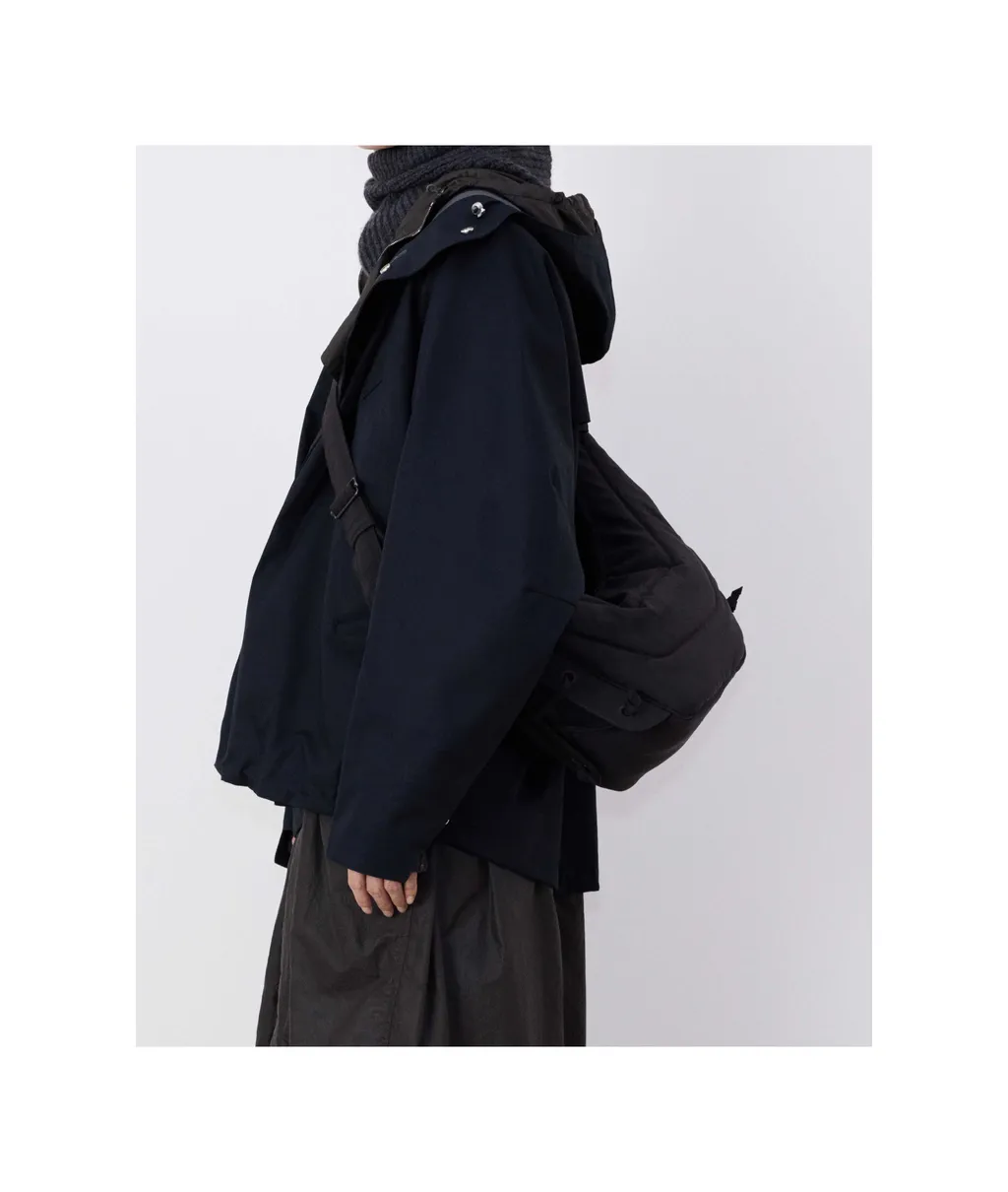 Game Medium Zipped Shoulder Bag