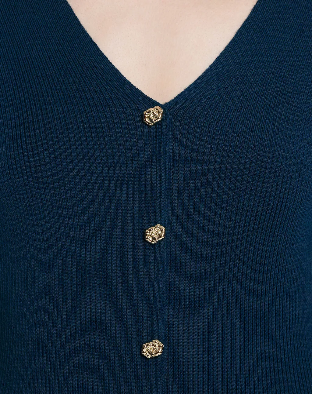 V-Neck Buttoned Long-Sleeved Cardigan
