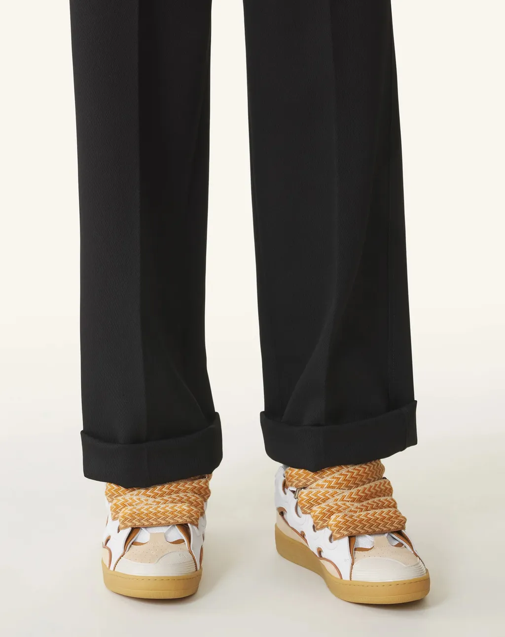 Curb Sneakers