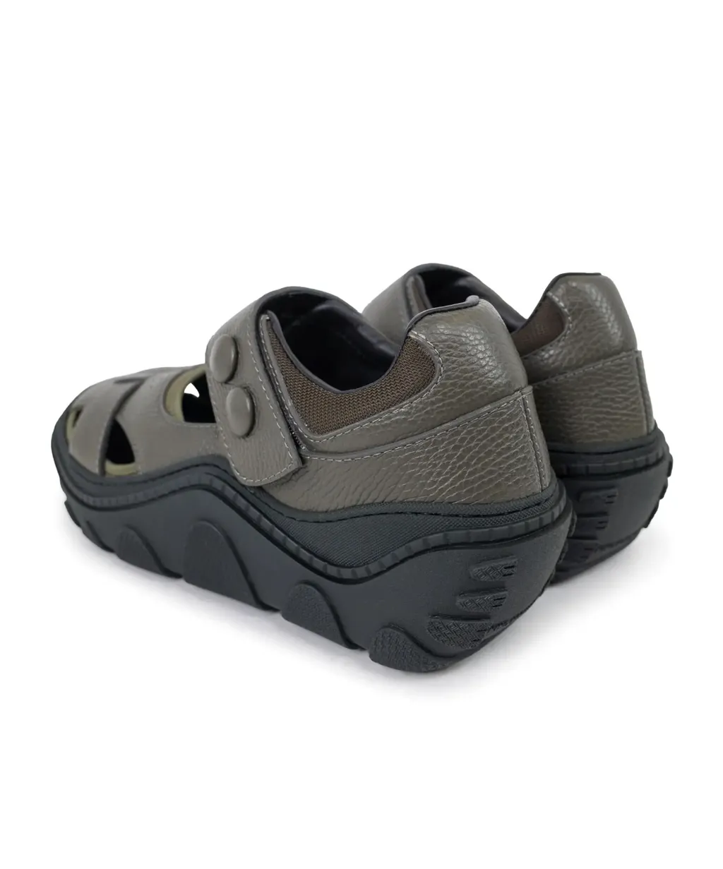 Round-Headed Sandals