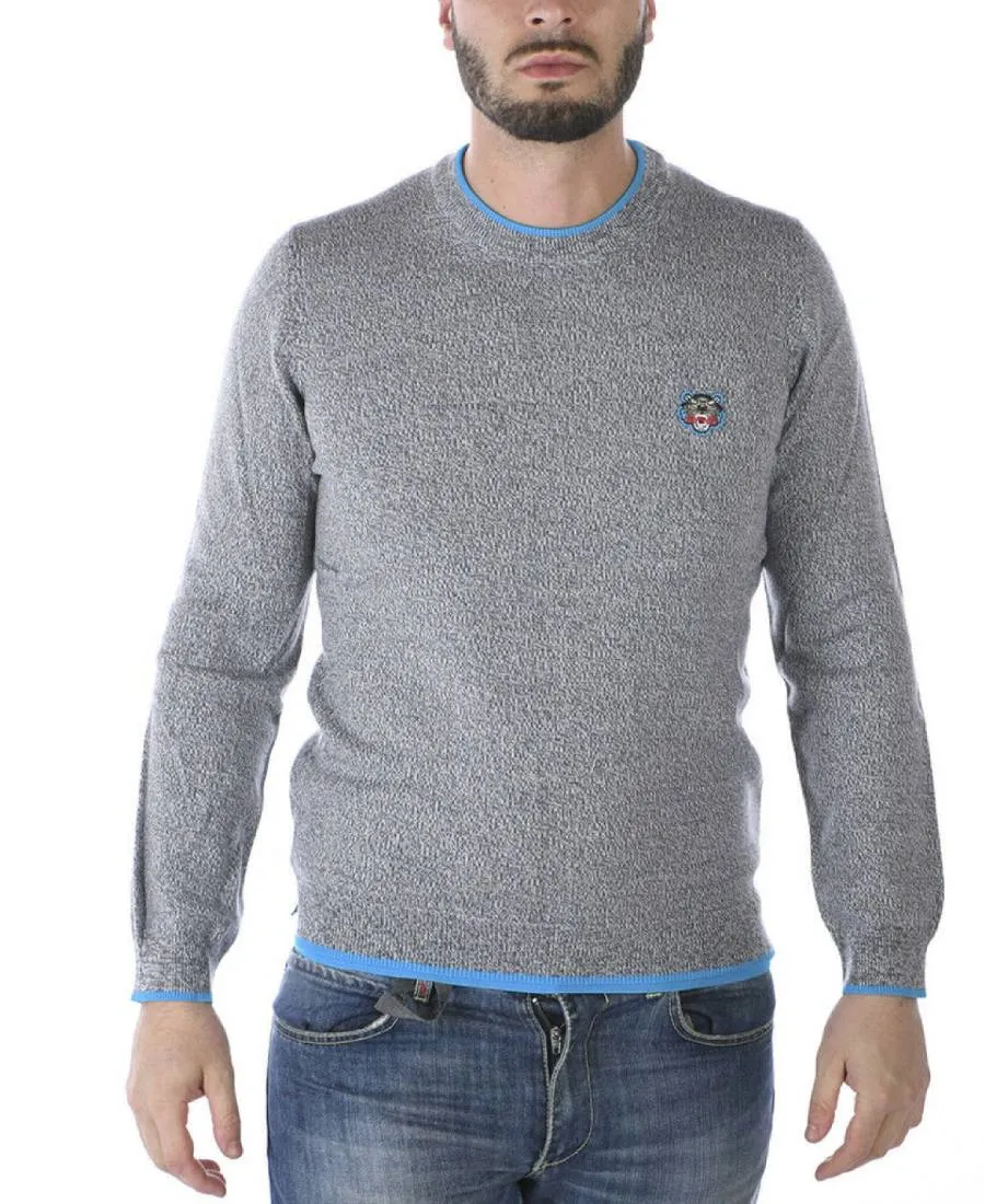 Long-Sleeved Pullover