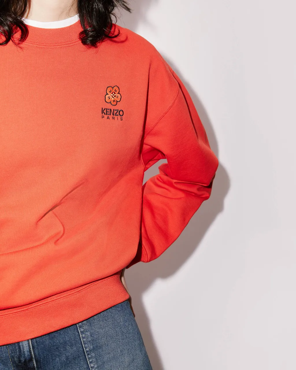 Crest Sweatshirt Boke Flower