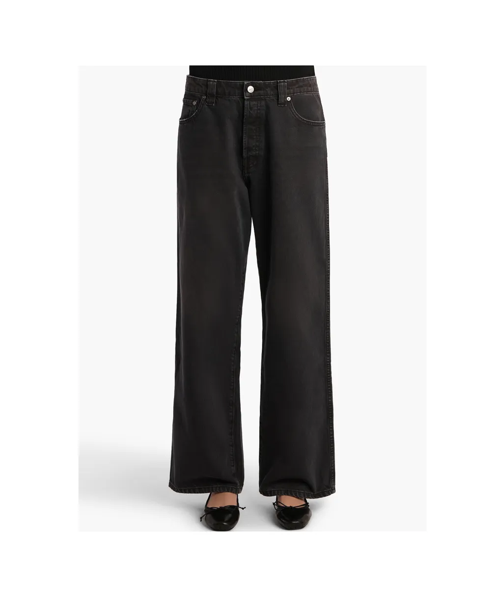 Wide-Leg Jeans