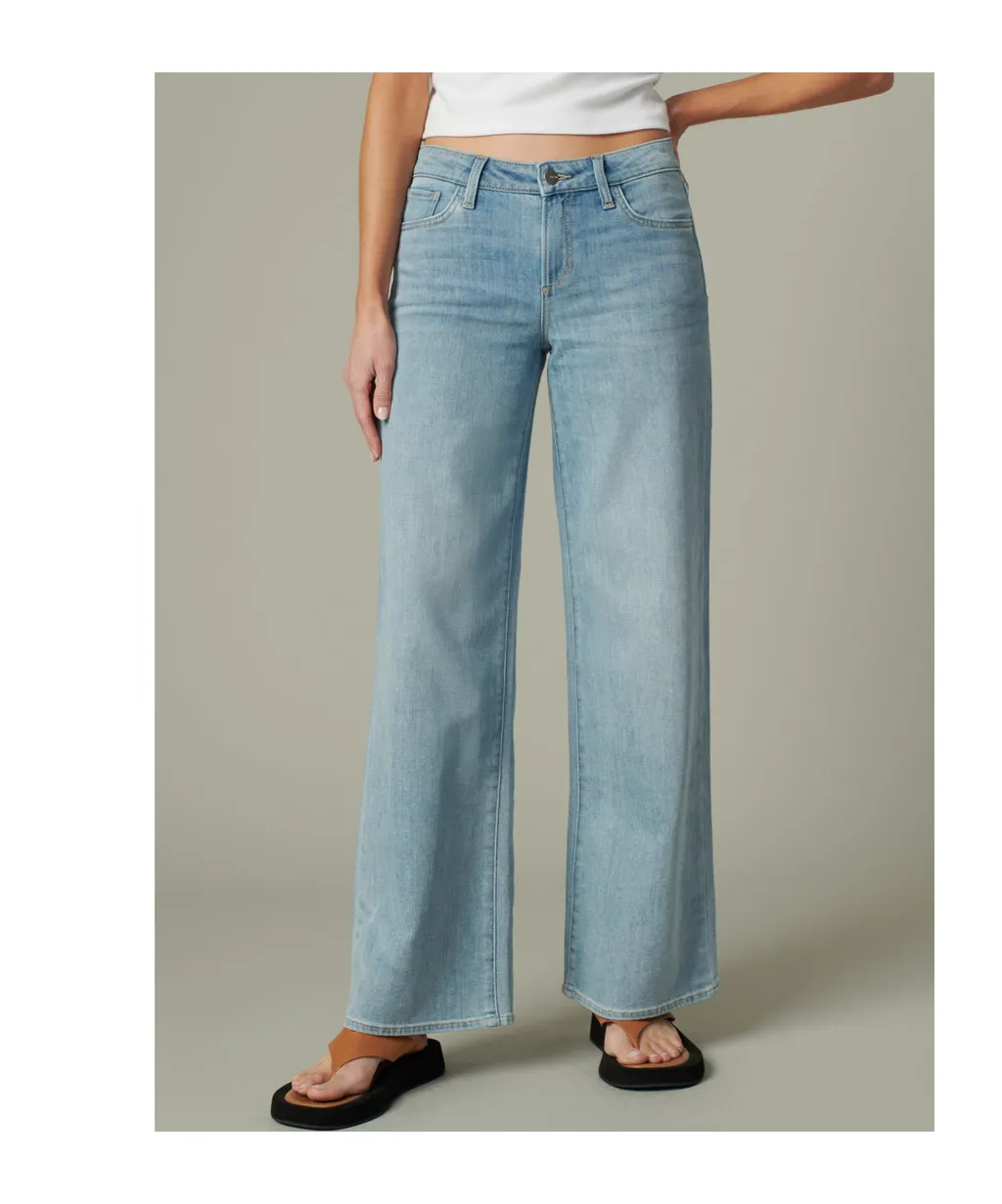Belt-Loop Jeans