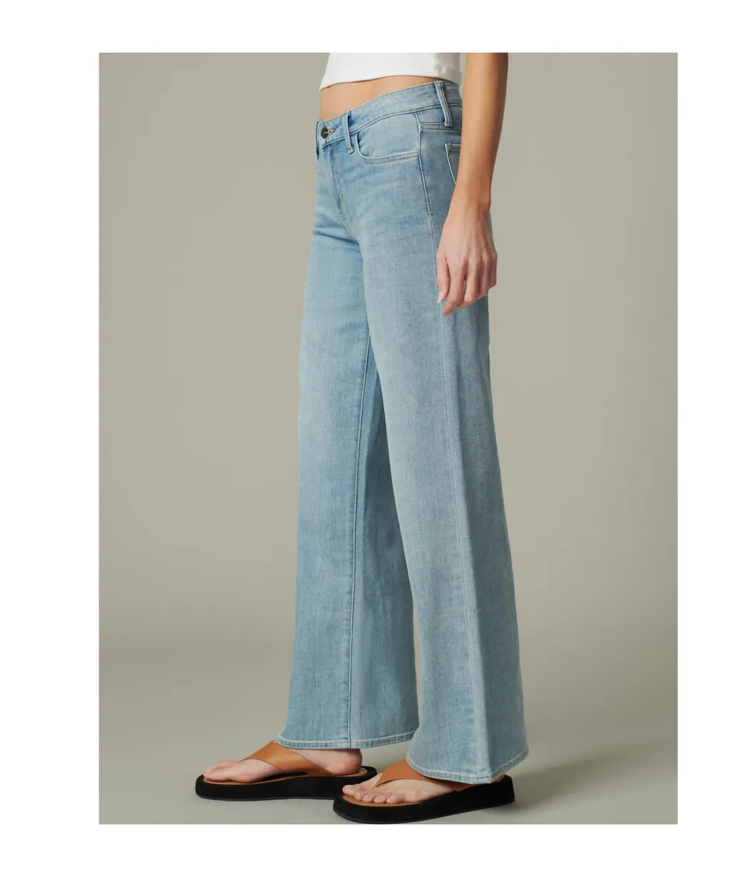 Belt-Loop Jeans