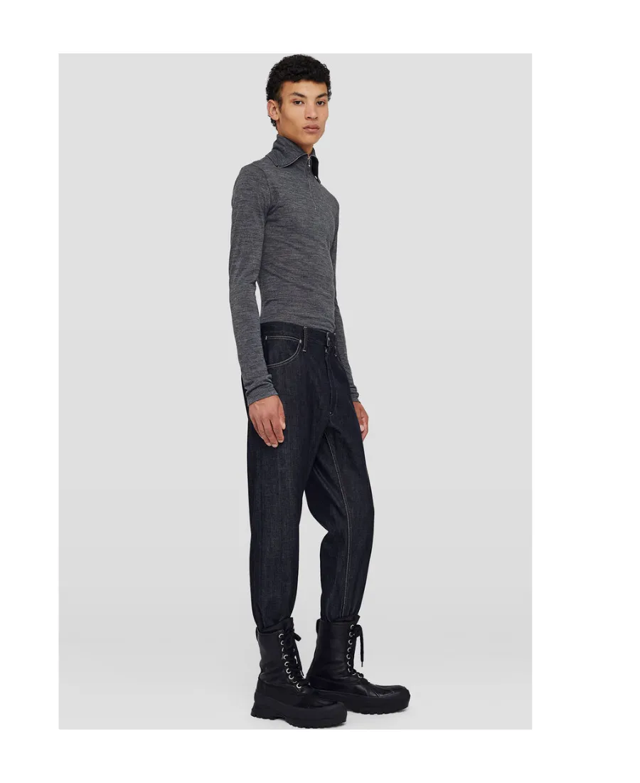 Zip Detailed Long-Sleeved Sweatshirt