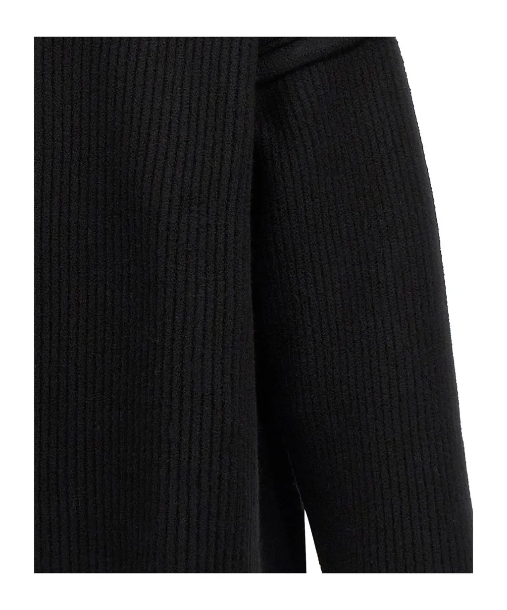 Geometric Neckline Knitted Jumper