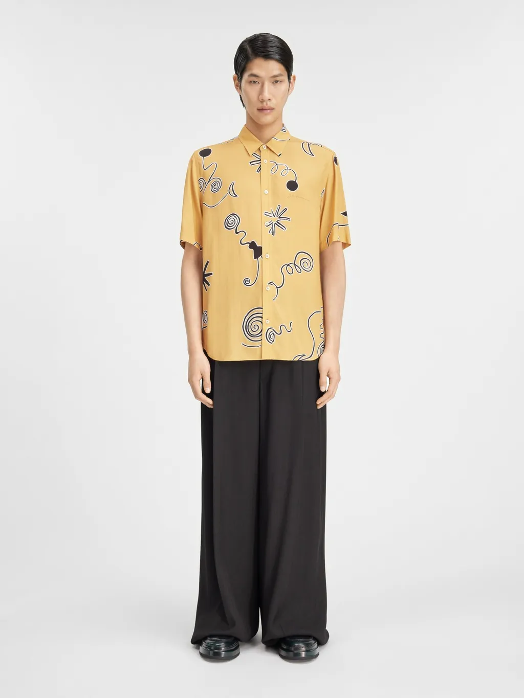 Arty Spiral Print Short-Sleeve Shirt