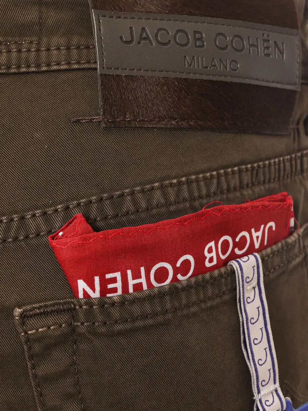 Logo-Patch Straight-Leg Jeans