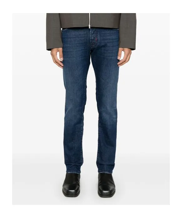 Belt-Loop Jeans