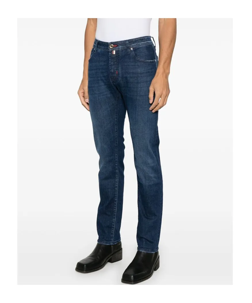 Belt-Loop Jeans