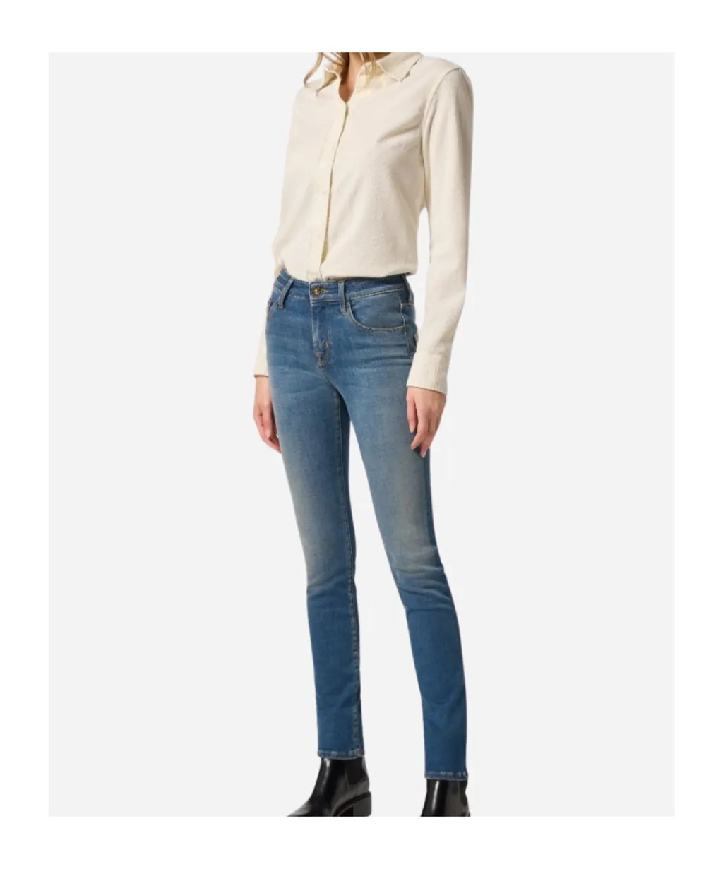 Belt-Loop Jeans