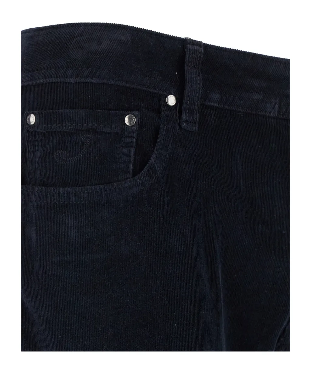 Belt-Loop Jeans