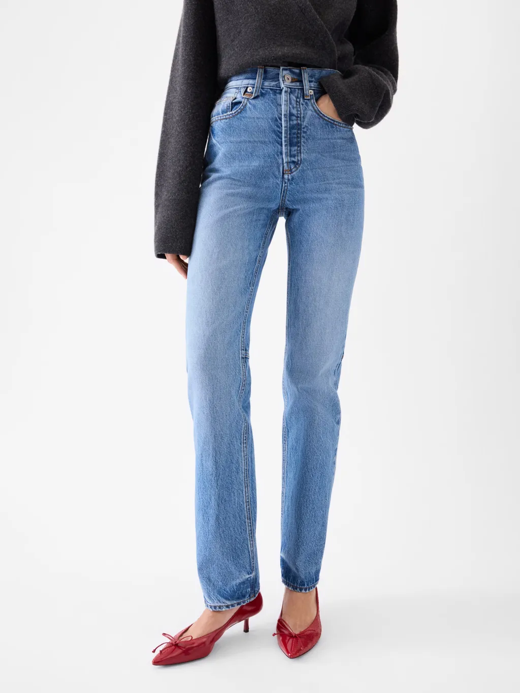 Straight Jeans