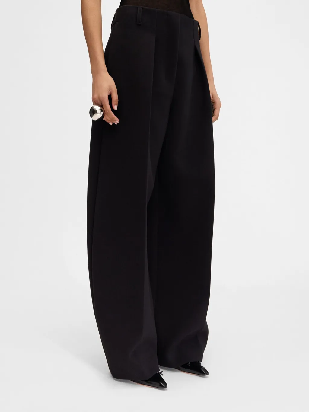 The Ovalo Pants