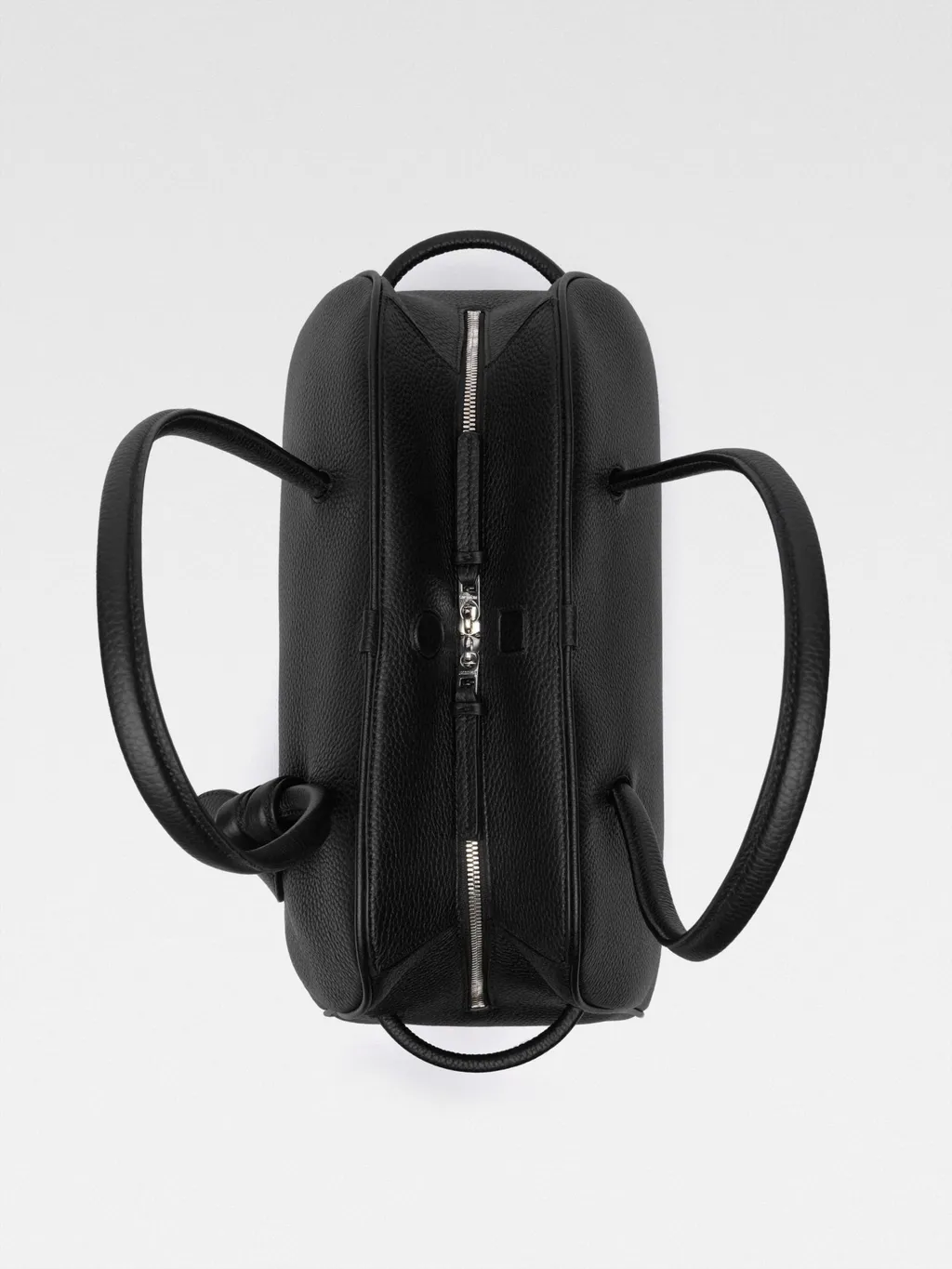 The Turismo Zipped Tote Bag