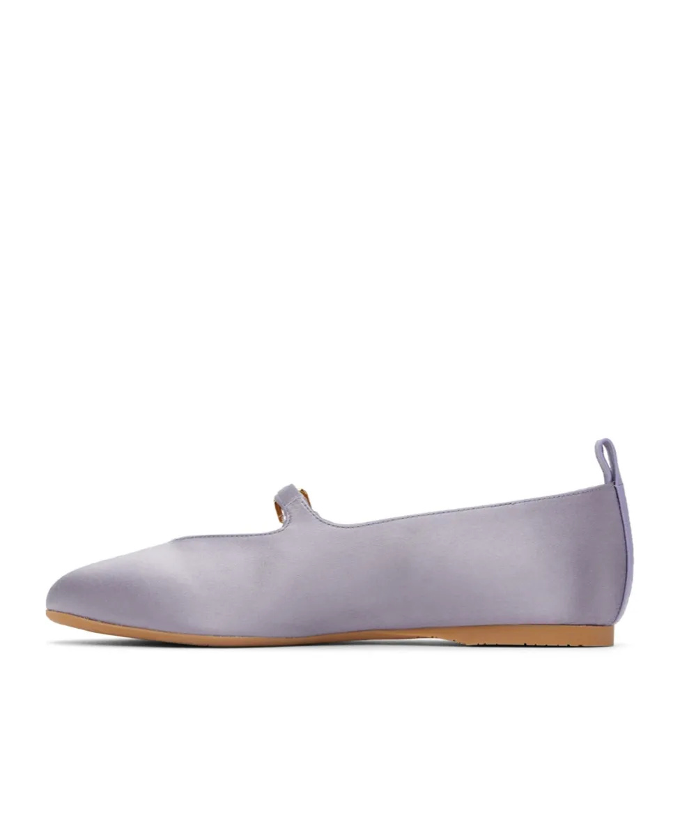 Pin-Button Belted Ballet Shoes