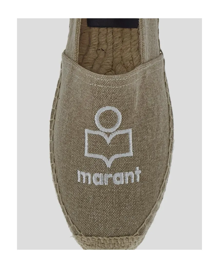 Round-Head Straw Shoes