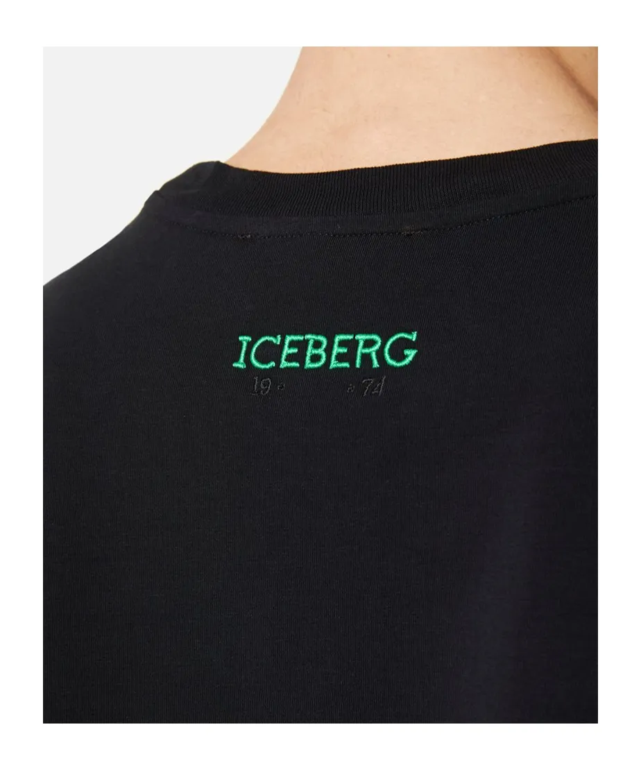 Graphic-Print T-Shirt