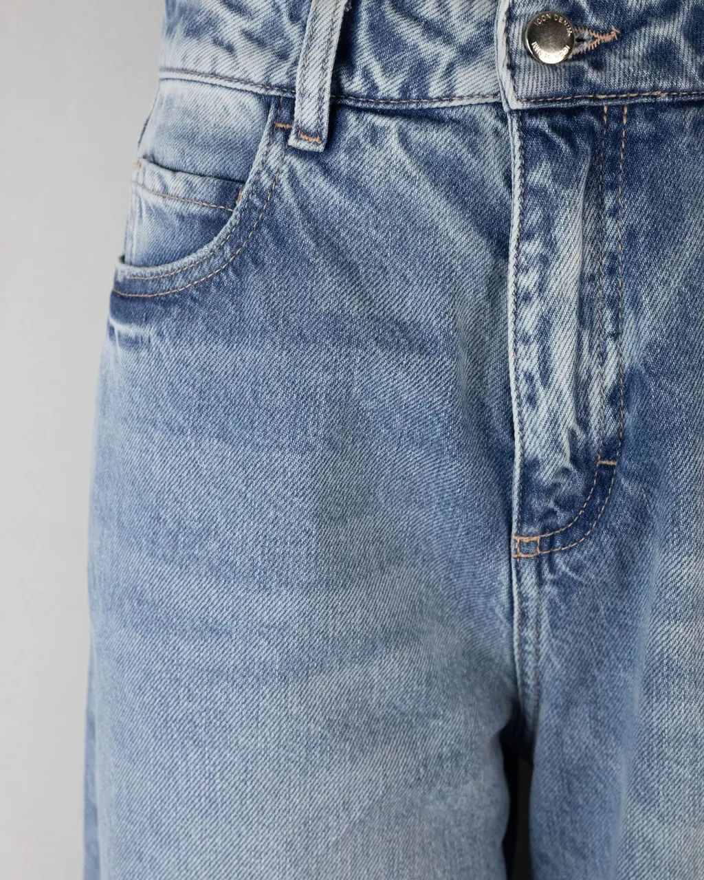 Debby Five-Pocket Jeans