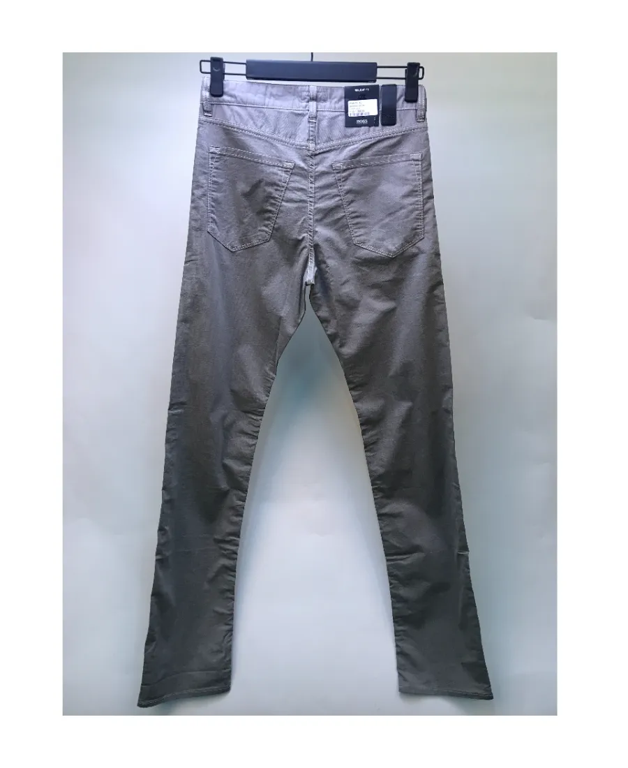 Straight Jeans
